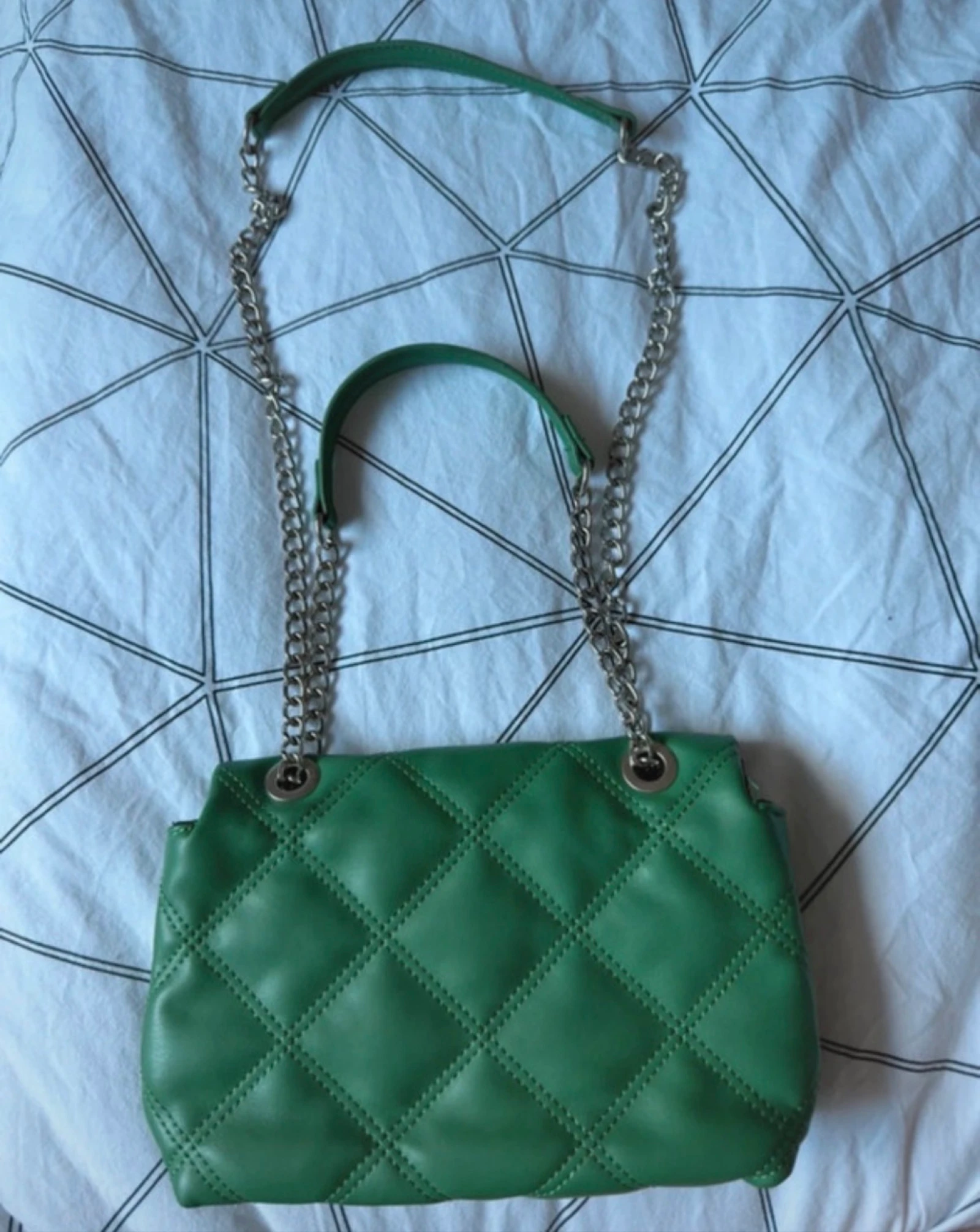 bolsa verde stradivarius – photo 3